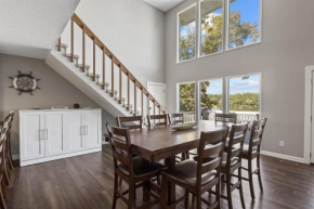 Bayview Paradise Waterfront Lake House with Private Dock